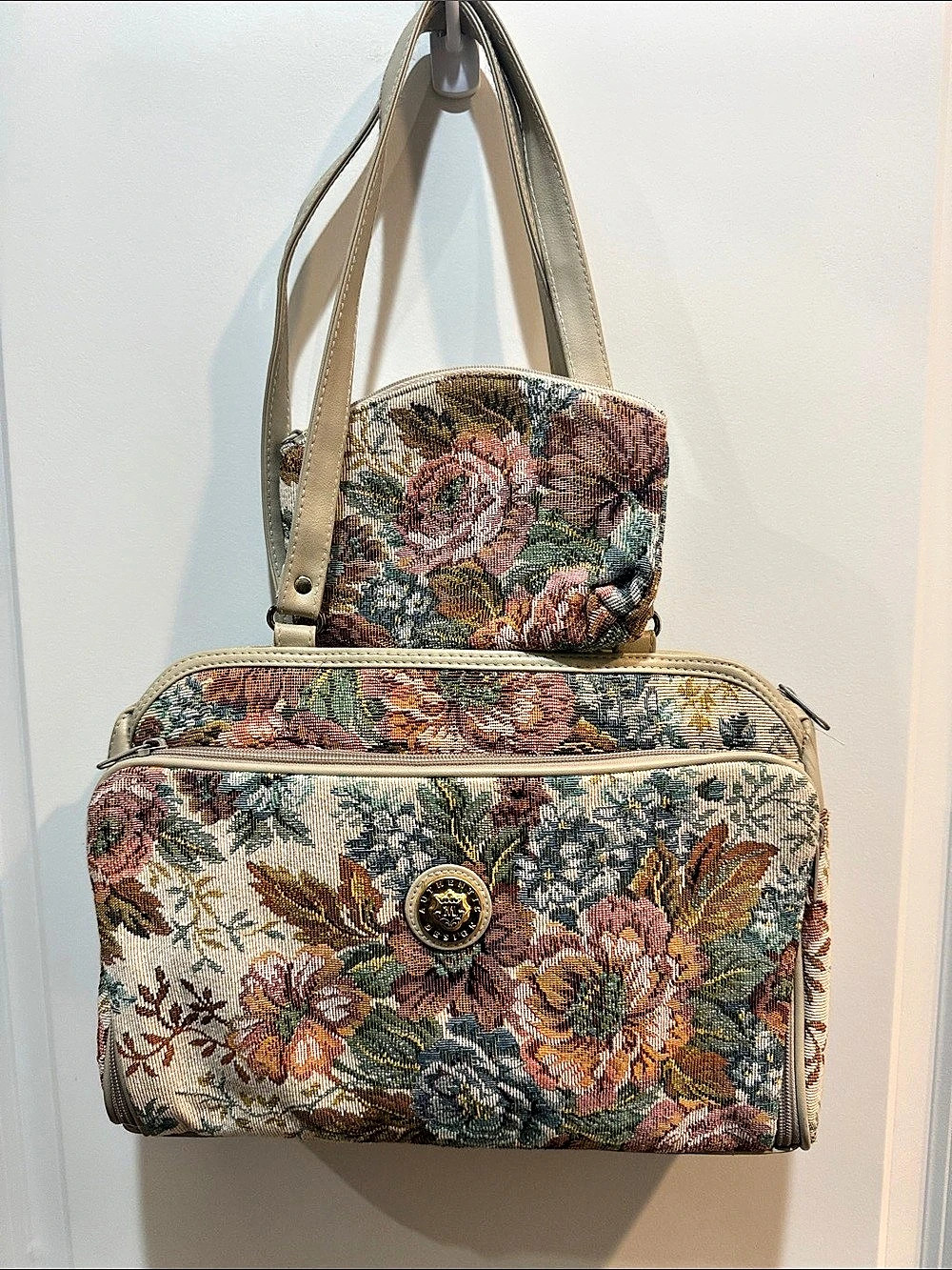 VTG Mitzi Floral Tapestry Organizer Tote & Matching Pouch 2-Pc Set